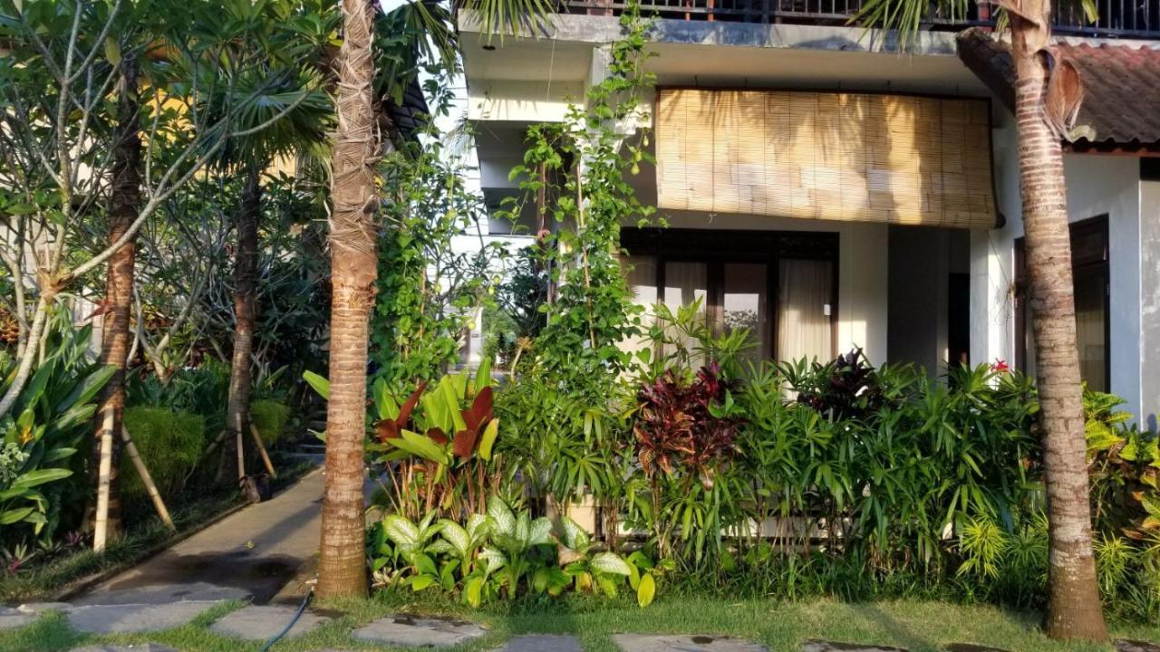 Carik Manis House Hotel Ubud  Exterior photo